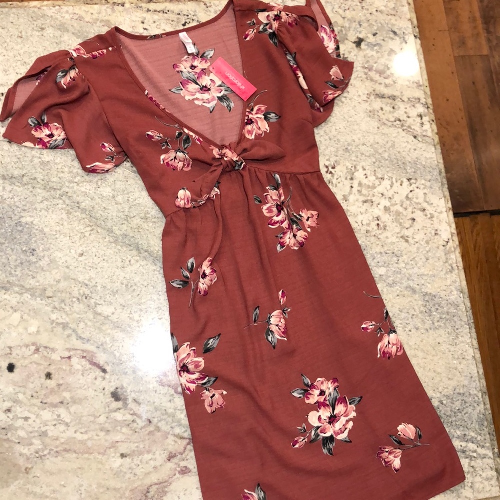 Floral mid-length dress